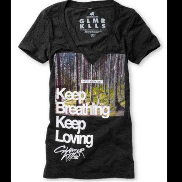 Zumiez Tops - $8 EUC Zumiez - Keep Breathing Keep Loving Tee